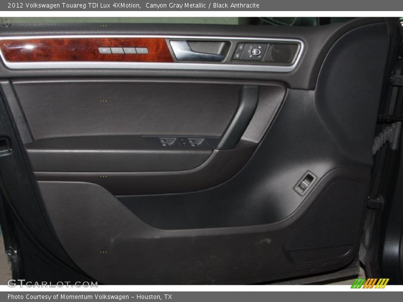 Canyon Gray Metallic / Black Anthracite 2012 Volkswagen Touareg TDI Lux 4XMotion