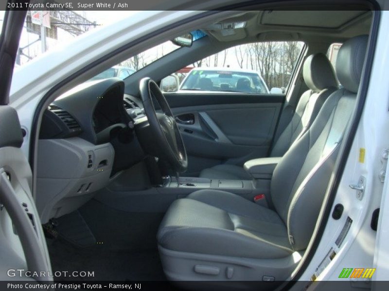 Super White / Ash 2011 Toyota Camry SE