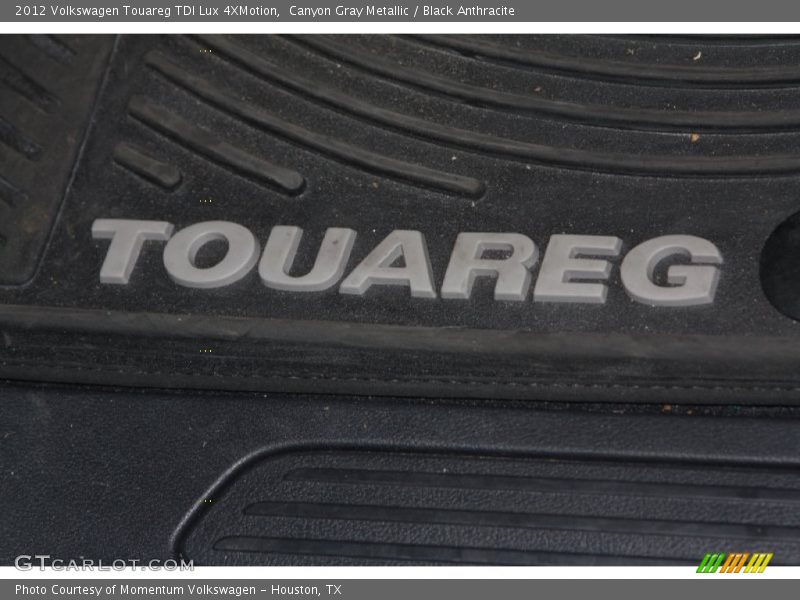 Canyon Gray Metallic / Black Anthracite 2012 Volkswagen Touareg TDI Lux 4XMotion