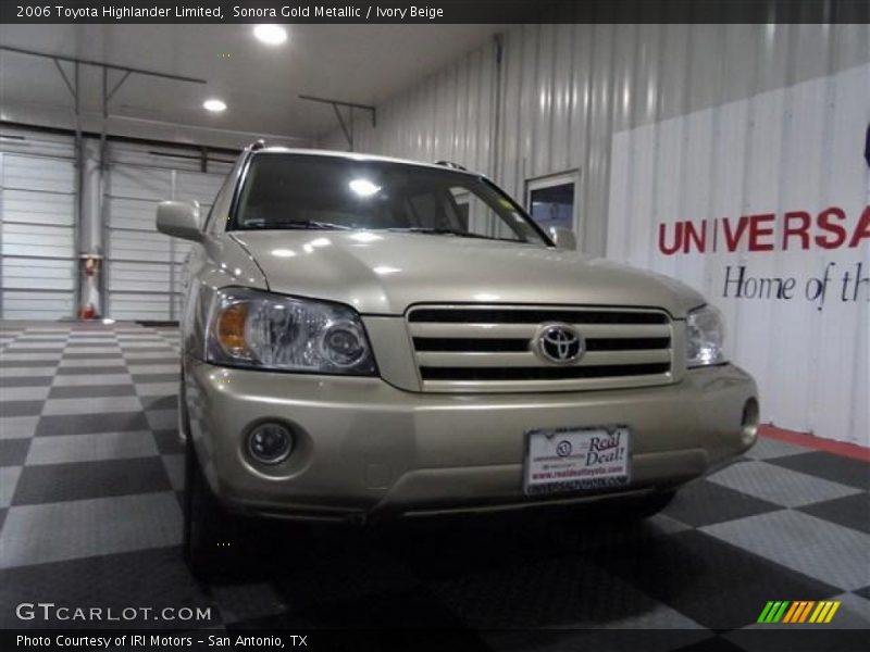 Sonora Gold Metallic / Ivory Beige 2006 Toyota Highlander Limited