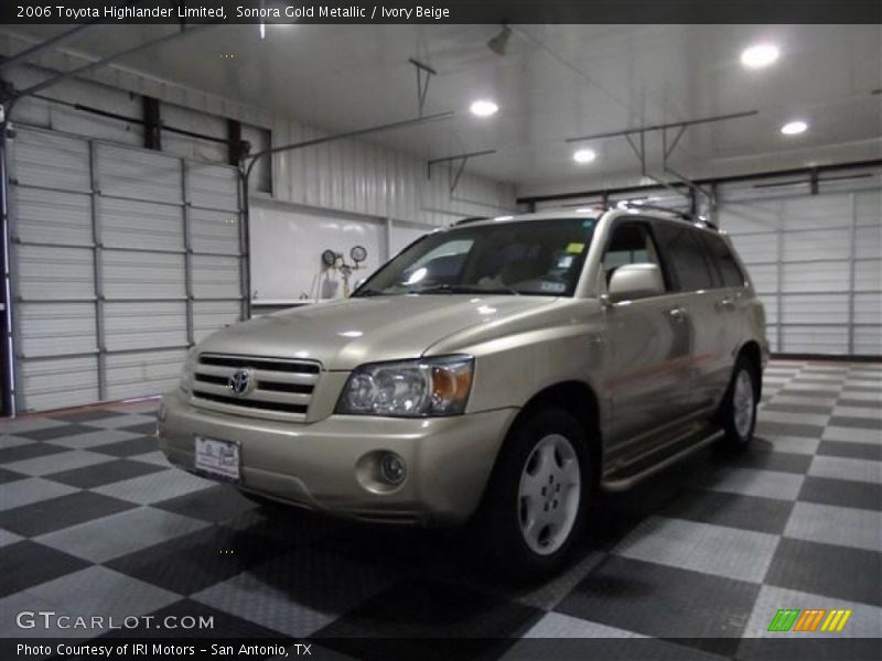 Sonora Gold Metallic / Ivory Beige 2006 Toyota Highlander Limited