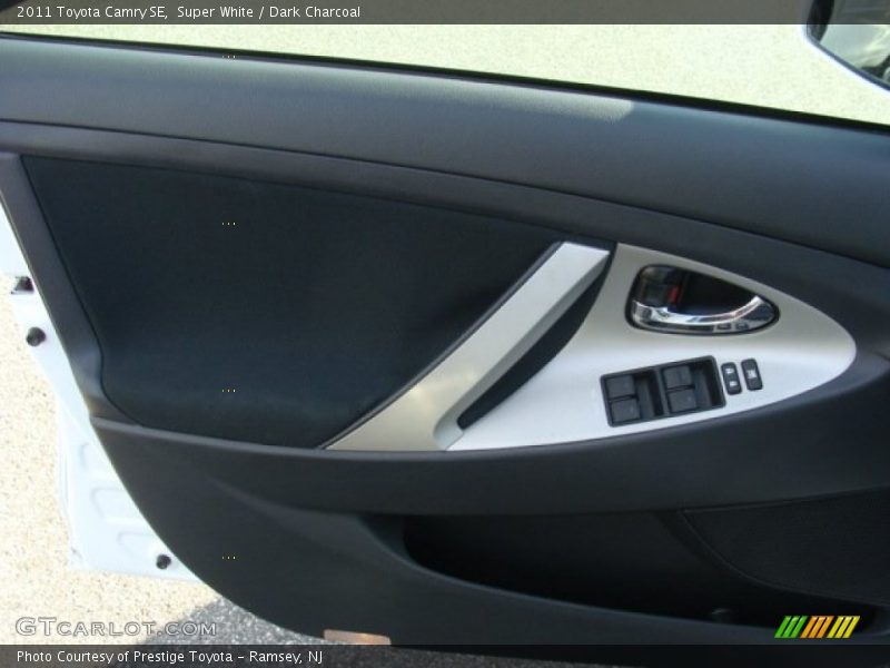 Super White / Dark Charcoal 2011 Toyota Camry SE