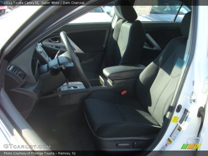 Super White / Dark Charcoal 2011 Toyota Camry SE