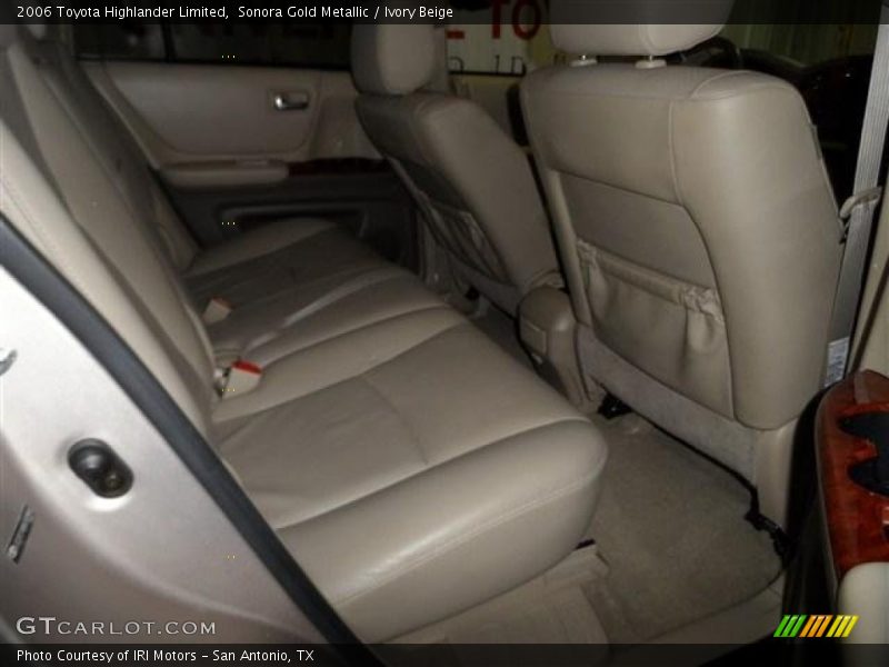Sonora Gold Metallic / Ivory Beige 2006 Toyota Highlander Limited