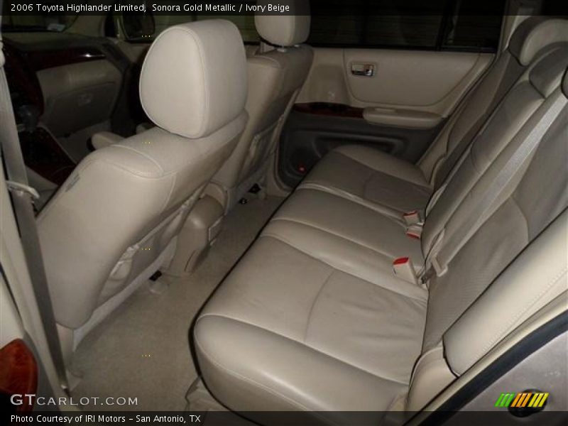 Sonora Gold Metallic / Ivory Beige 2006 Toyota Highlander Limited