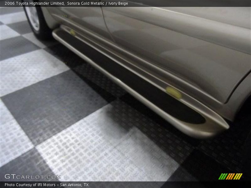 Sonora Gold Metallic / Ivory Beige 2006 Toyota Highlander Limited