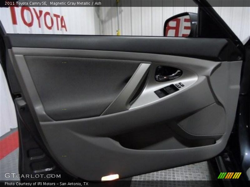 Magnetic Gray Metallic / Ash 2011 Toyota Camry SE