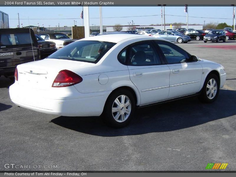 Vibrant White / Medium Graphite 2004 Ford Taurus SEL Sedan