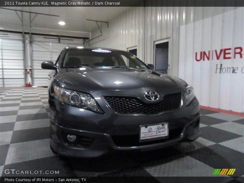 Magnetic Gray Metallic / Dark Charcoal 2011 Toyota Camry XLE