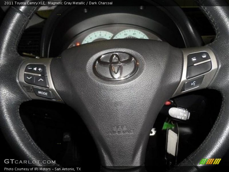 Magnetic Gray Metallic / Dark Charcoal 2011 Toyota Camry XLE