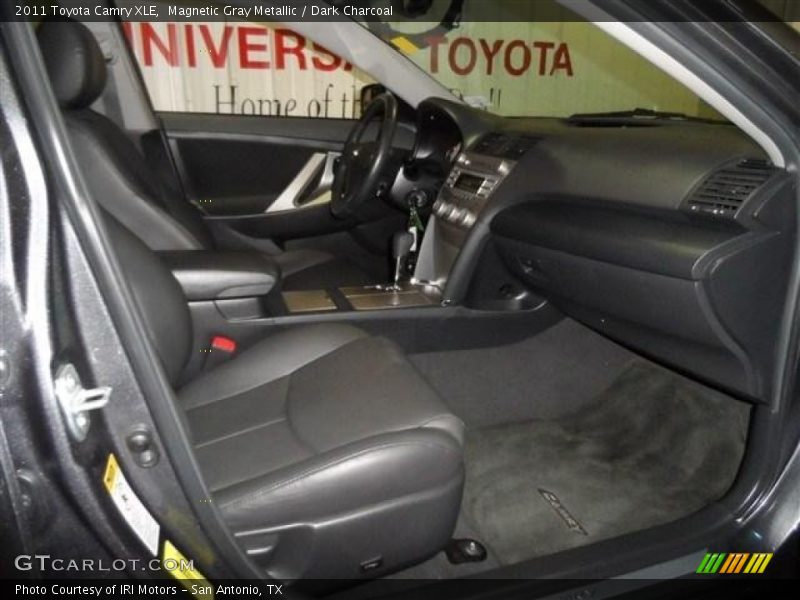 Magnetic Gray Metallic / Dark Charcoal 2011 Toyota Camry XLE