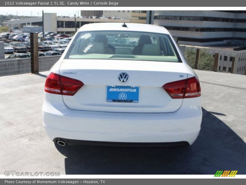 Candy White / Cornsilk Beige 2013 Volkswagen Passat 2.5L SE