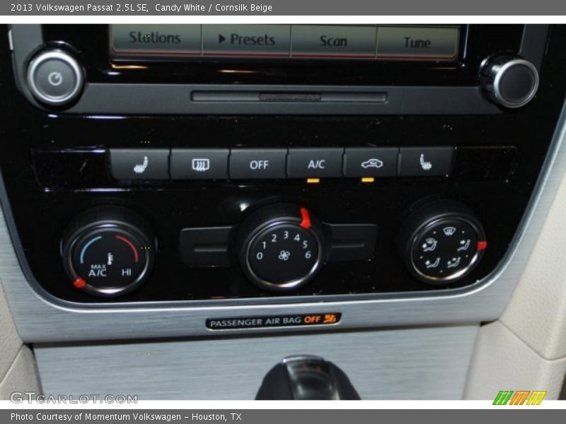 Candy White / Cornsilk Beige 2013 Volkswagen Passat 2.5L SE