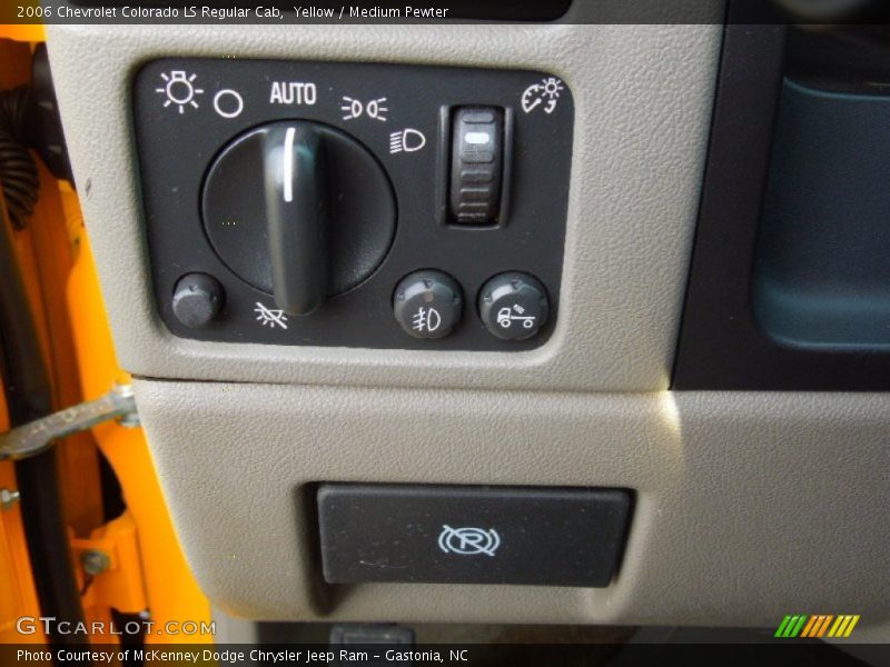 Controls of 2006 Colorado LS Regular Cab