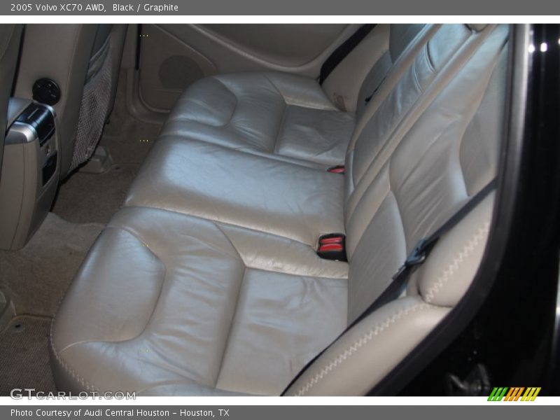 Black / Graphite 2005 Volvo XC70 AWD