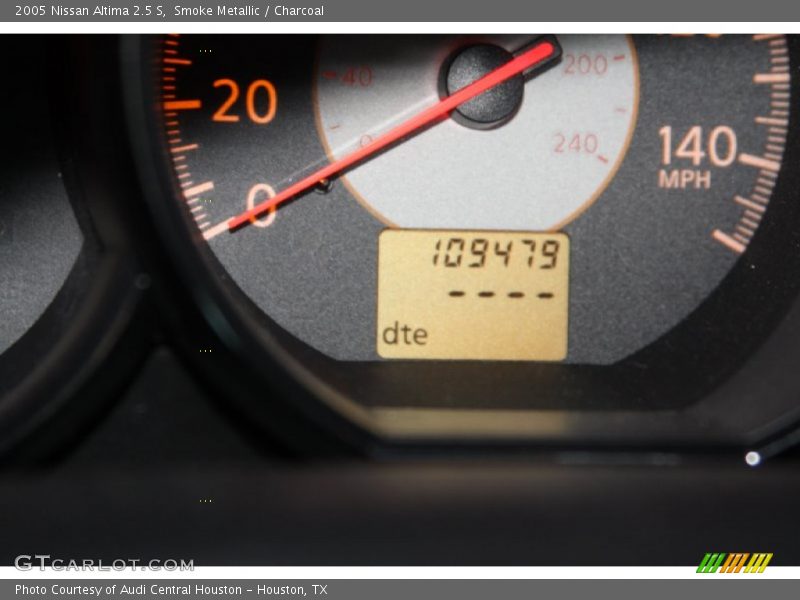 Smoke Metallic / Charcoal 2005 Nissan Altima 2.5 S