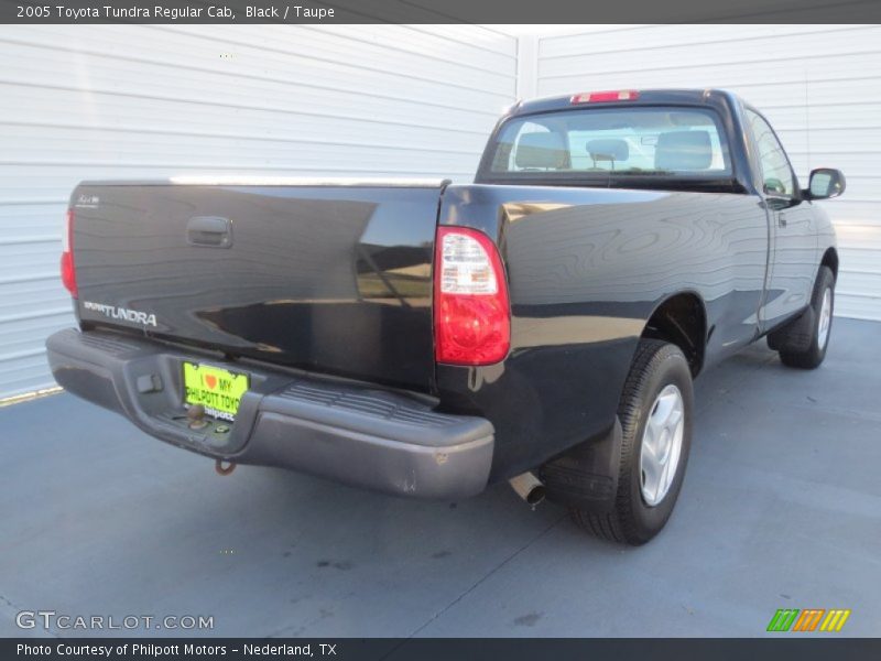 Black / Taupe 2005 Toyota Tundra Regular Cab
