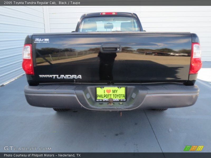 Black / Taupe 2005 Toyota Tundra Regular Cab
