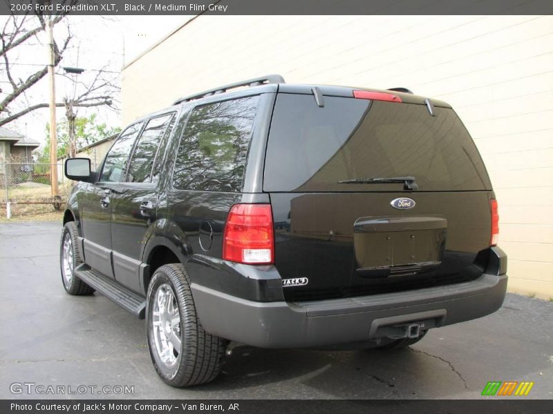Black / Medium Flint Grey 2006 Ford Expedition XLT