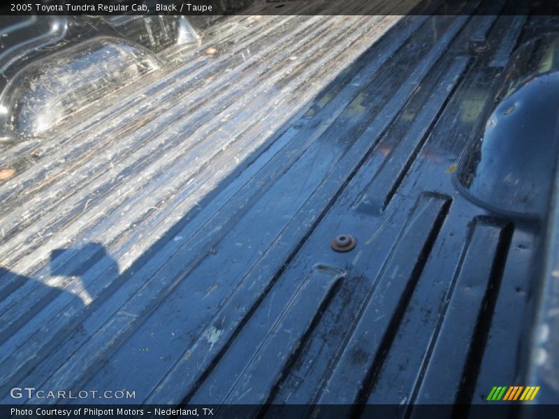 Black / Taupe 2005 Toyota Tundra Regular Cab