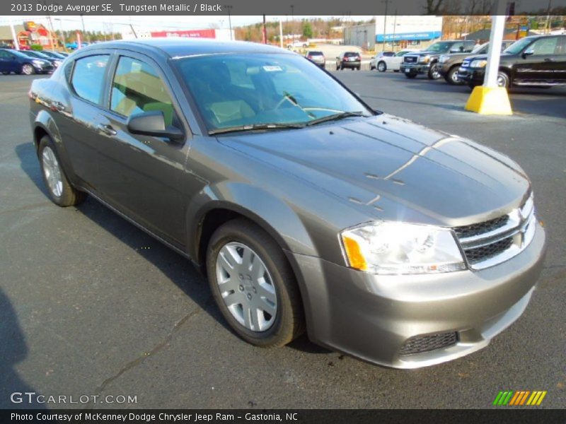 Tungsten Metallic / Black 2013 Dodge Avenger SE