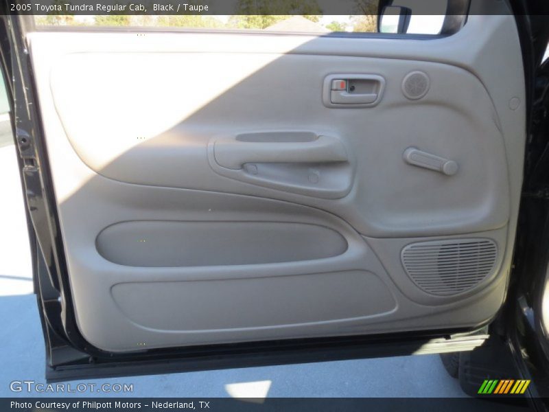 Black / Taupe 2005 Toyota Tundra Regular Cab