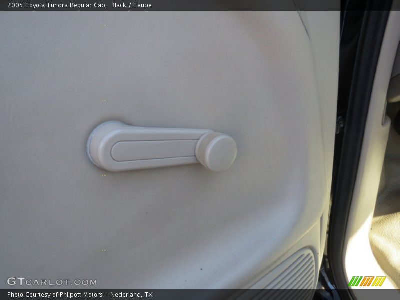Black / Taupe 2005 Toyota Tundra Regular Cab