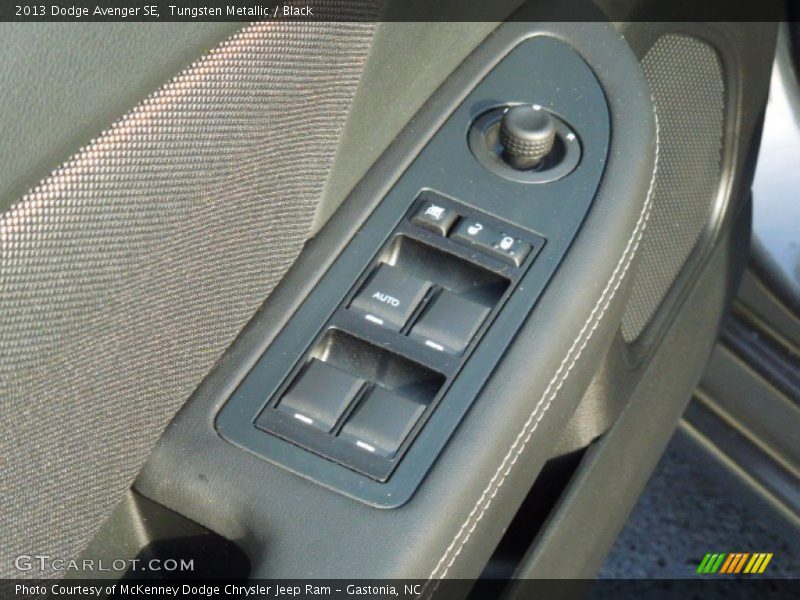 Tungsten Metallic / Black 2013 Dodge Avenger SE