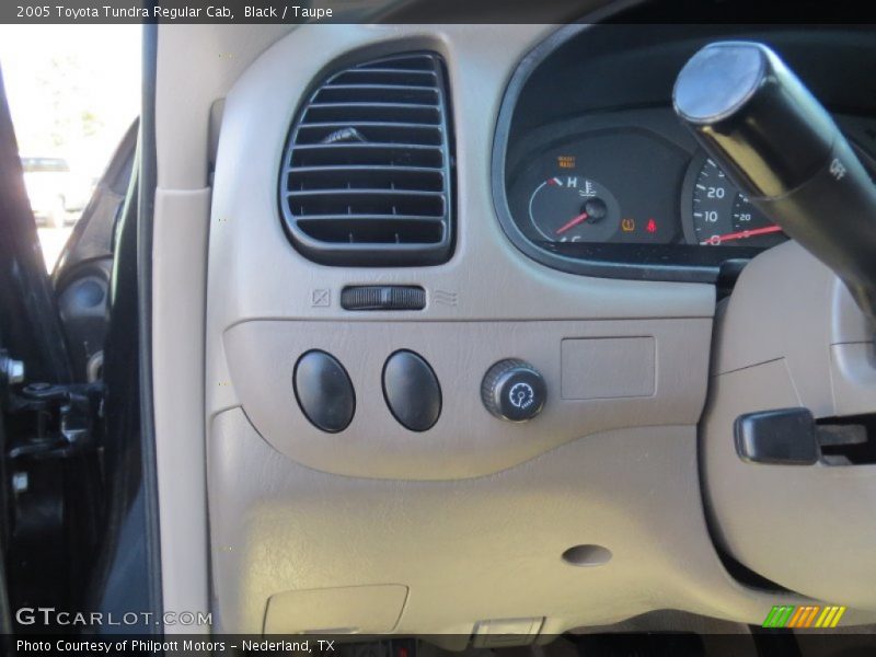 Black / Taupe 2005 Toyota Tundra Regular Cab