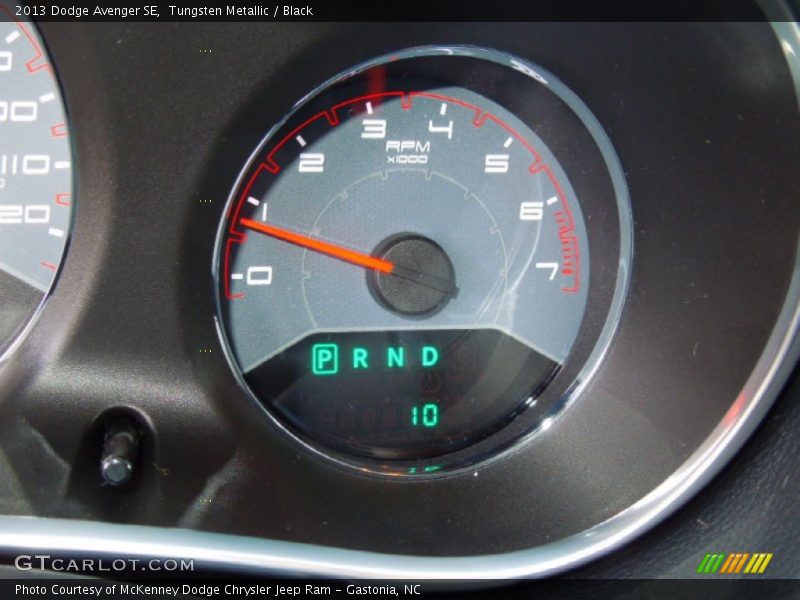 Tungsten Metallic / Black 2013 Dodge Avenger SE