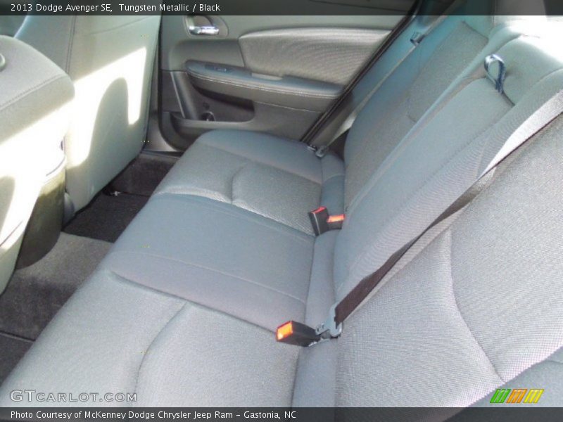 Tungsten Metallic / Black 2013 Dodge Avenger SE