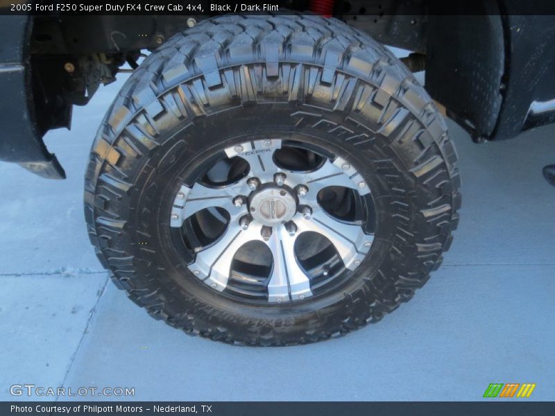 Custom Wheels of 2005 F250 Super Duty FX4 Crew Cab 4x4