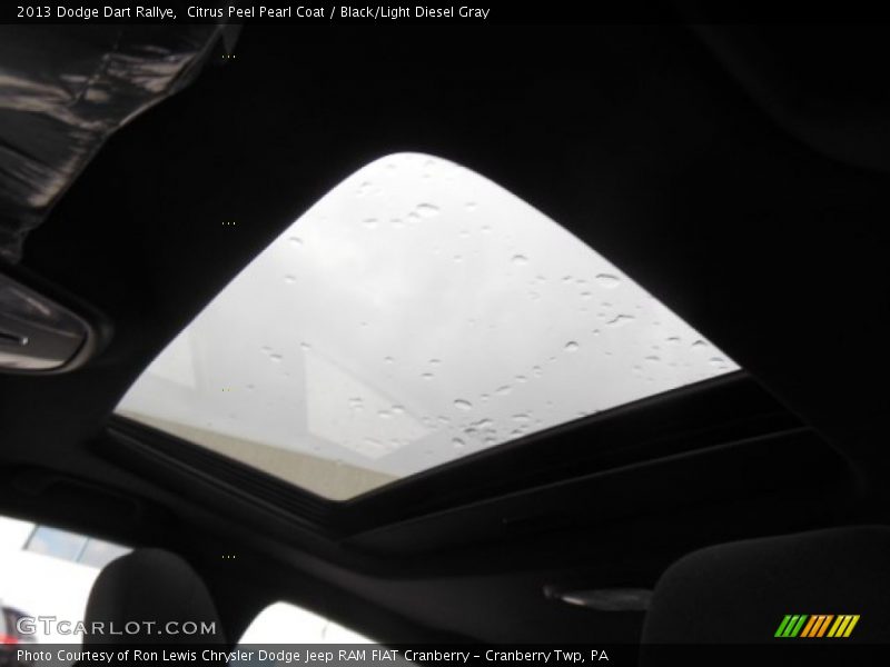 Citrus Peel Pearl Coat / Black/Light Diesel Gray 2013 Dodge Dart Rallye