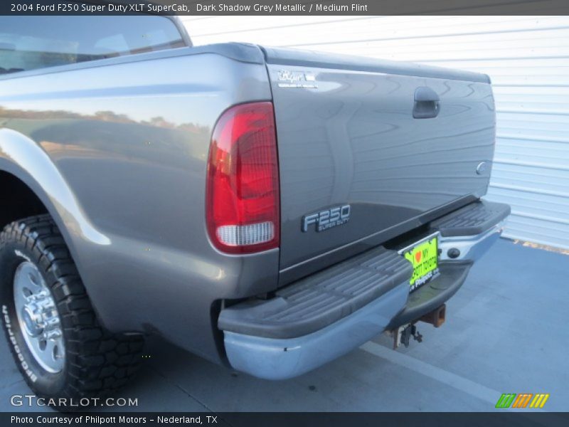 Dark Shadow Grey Metallic / Medium Flint 2004 Ford F250 Super Duty XLT SuperCab