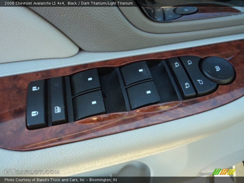 Black / Dark Titanium/Light Titanium 2008 Chevrolet Avalanche LS 4x4