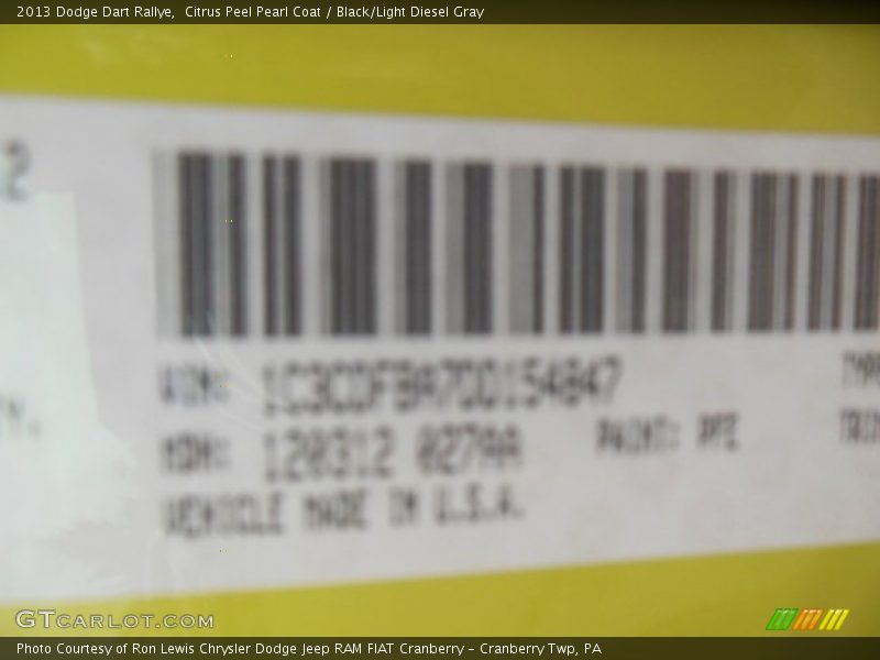 Citrus Peel Pearl Coat / Black/Light Diesel Gray 2013 Dodge Dart Rallye