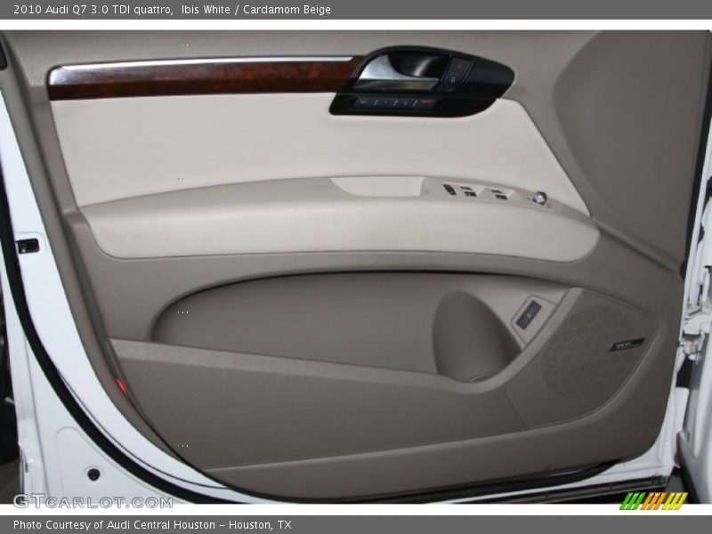 Ibis White / Cardamom Beige 2010 Audi Q7 3.0 TDI quattro