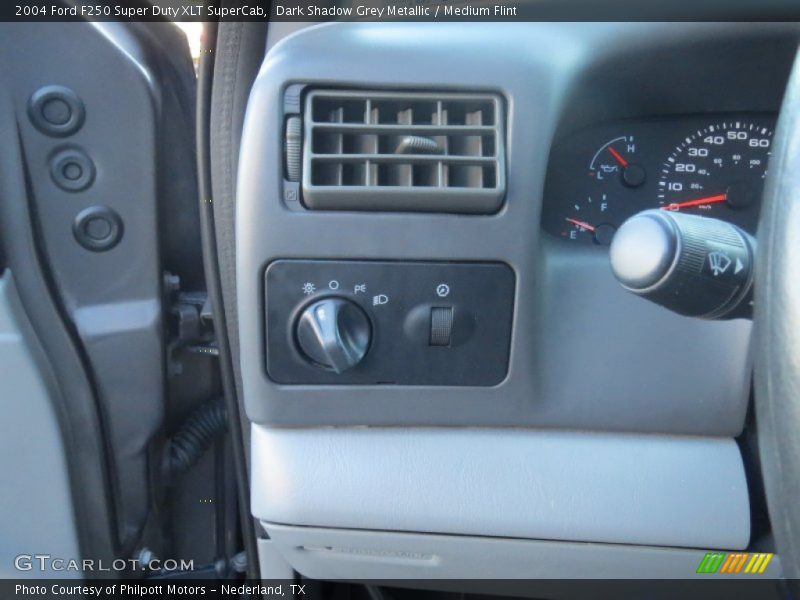 Dark Shadow Grey Metallic / Medium Flint 2004 Ford F250 Super Duty XLT SuperCab