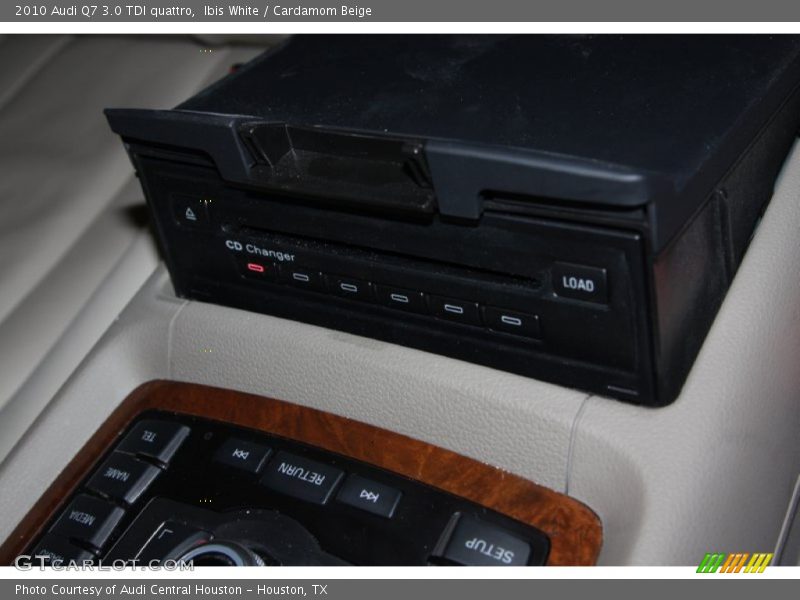 Ibis White / Cardamom Beige 2010 Audi Q7 3.0 TDI quattro