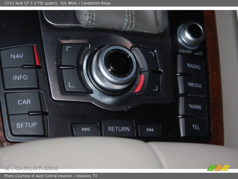 Ibis White / Cardamom Beige 2010 Audi Q7 3.0 TDI quattro