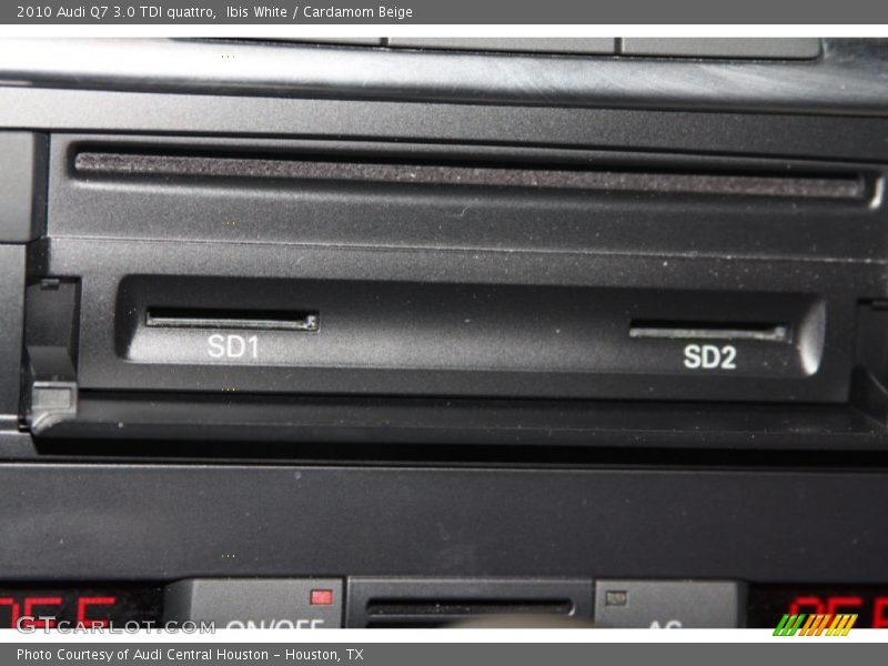 Ibis White / Cardamom Beige 2010 Audi Q7 3.0 TDI quattro
