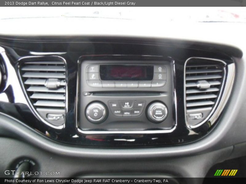 Citrus Peel Pearl Coat / Black/Light Diesel Gray 2013 Dodge Dart Rallye