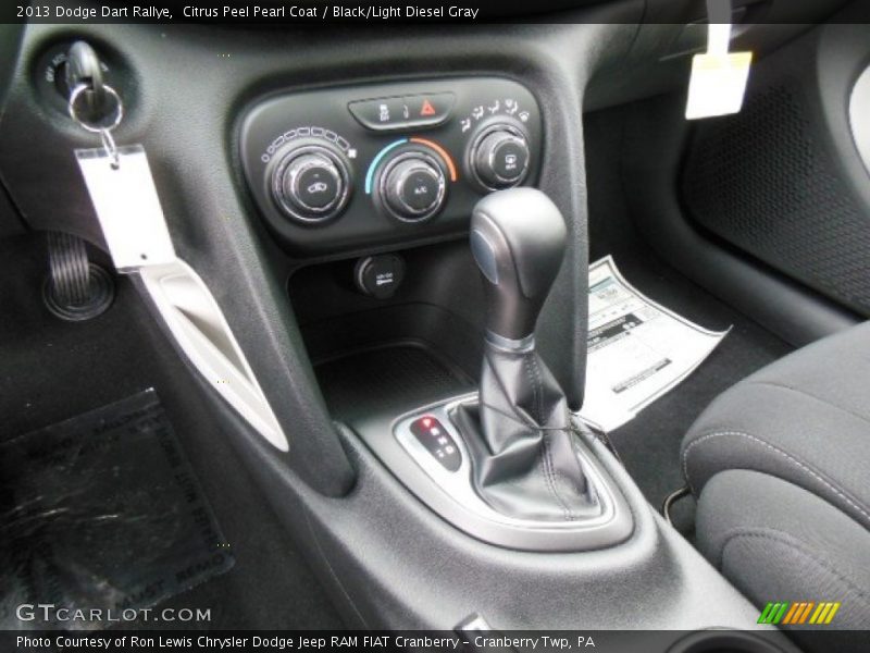 Citrus Peel Pearl Coat / Black/Light Diesel Gray 2013 Dodge Dart Rallye