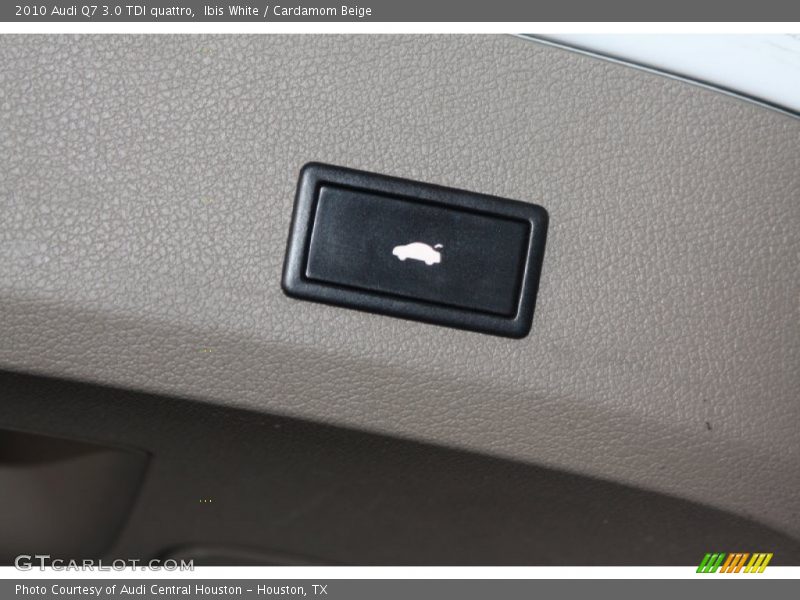 Ibis White / Cardamom Beige 2010 Audi Q7 3.0 TDI quattro