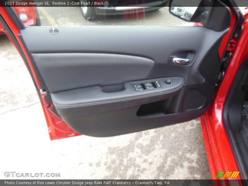 Redline 2-Coat Pearl / Black 2013 Dodge Avenger SE