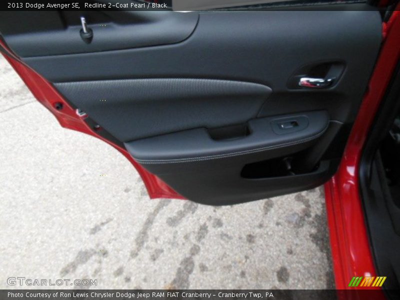 Redline 2-Coat Pearl / Black 2013 Dodge Avenger SE