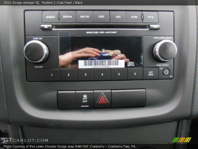 Redline 2-Coat Pearl / Black 2013 Dodge Avenger SE