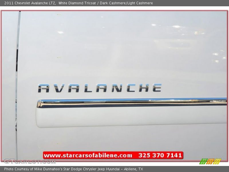 White Diamond Tricoat / Dark Cashmere/Light Cashmere 2011 Chevrolet Avalanche LTZ