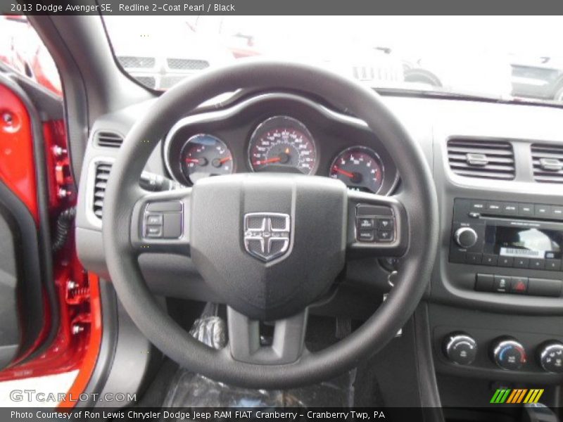 Redline 2-Coat Pearl / Black 2013 Dodge Avenger SE