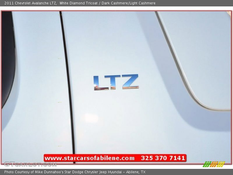 White Diamond Tricoat / Dark Cashmere/Light Cashmere 2011 Chevrolet Avalanche LTZ